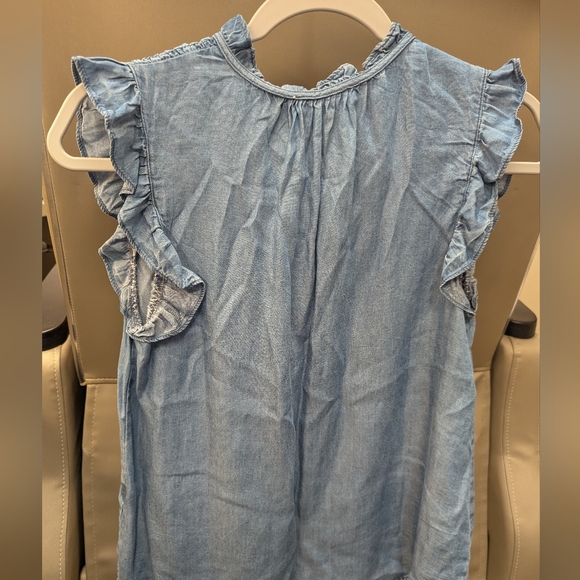 Blu Pepper Chambray Denim Blue Sleeveless Blouse With Ruffles, Small - Picture 5 of 5